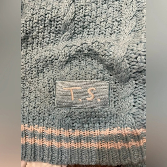 Taylor Swift Limited Edition Cardigan in Honor of '1989 Taylor's Version, MD/LG - Picture 6 of 11